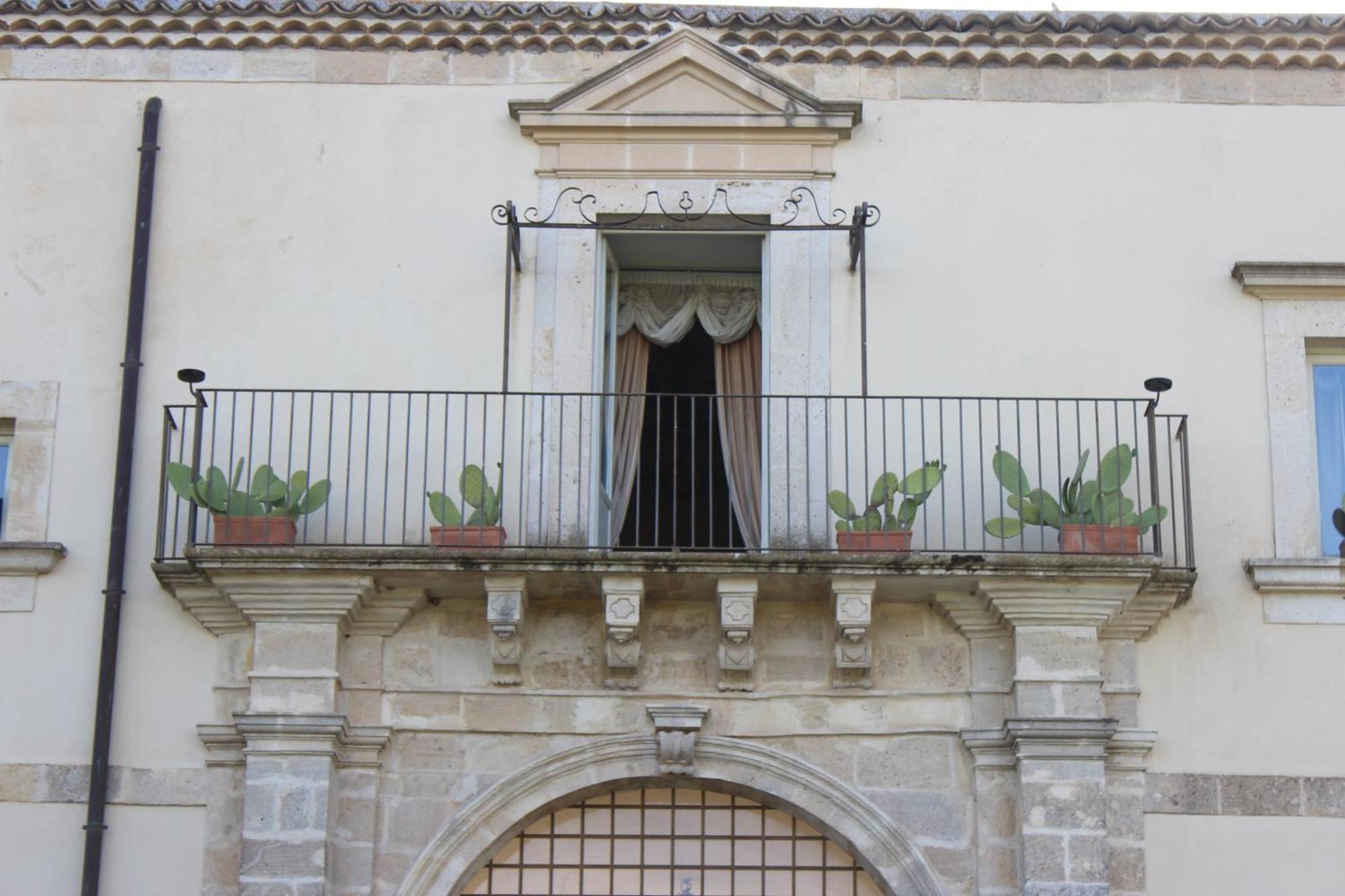 Castello Camemi Hotel Vizzini Kültér fotó